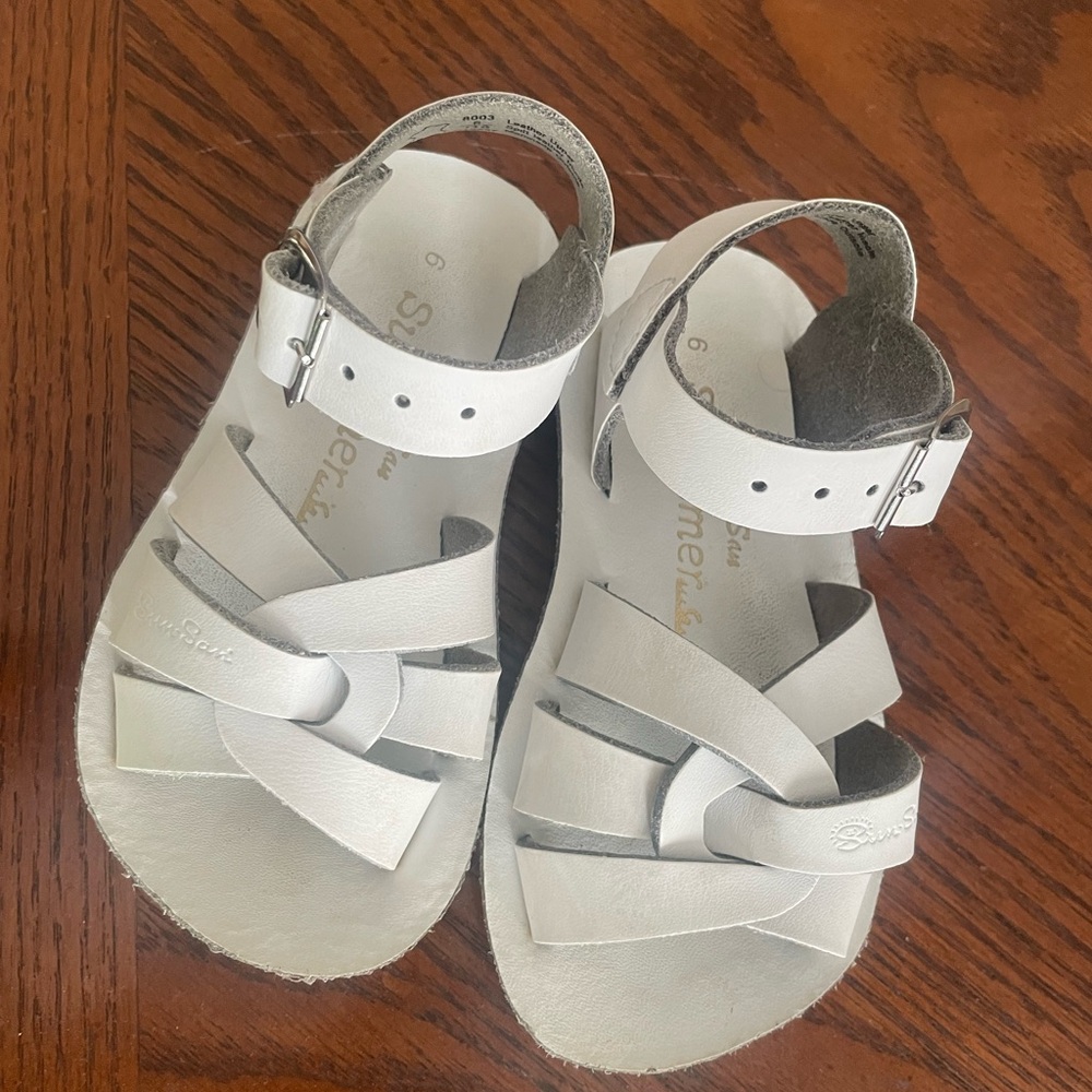 Sunsans Swimmers white